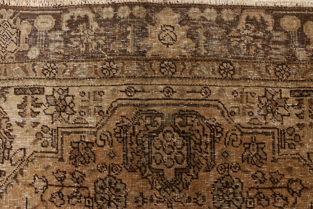 Tan Vintage 6' 2 x 9' 5 - No. 37593 - ALRUG Rug Store