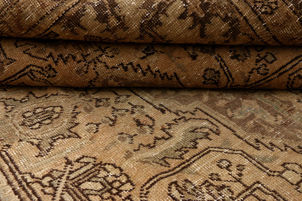Tan Vintage 6' 2 x 9' 5 - No. 37593 - ALRUG Rug Store
