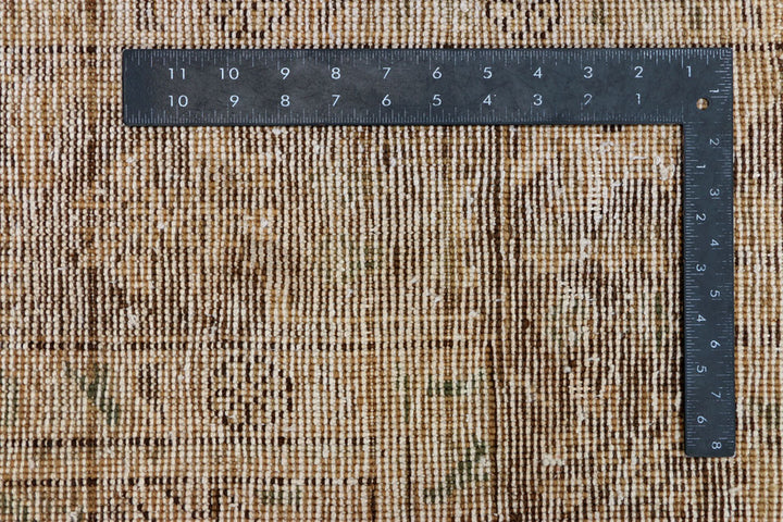 Tan Vintage 6' 2 x 9' 5 - No. 37593 - ALRUG Rug Store