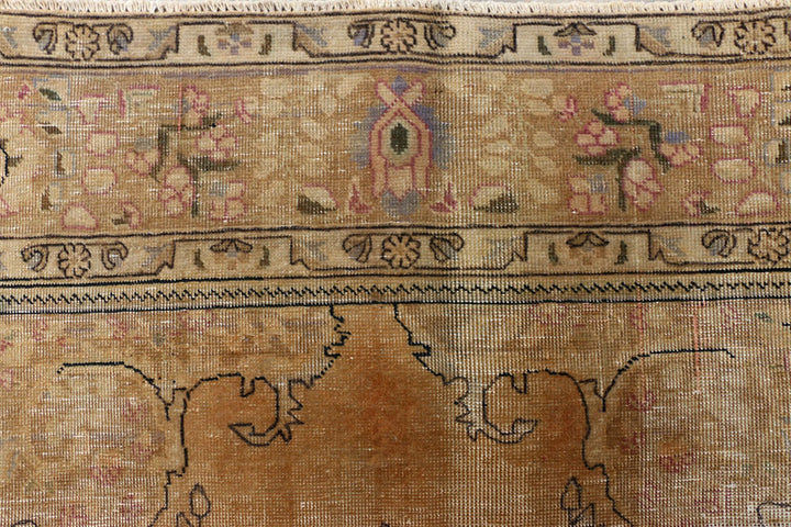 Tan Vintage 6' 9 x 9' 3 - No. 37594 - ALRUG Rug Store