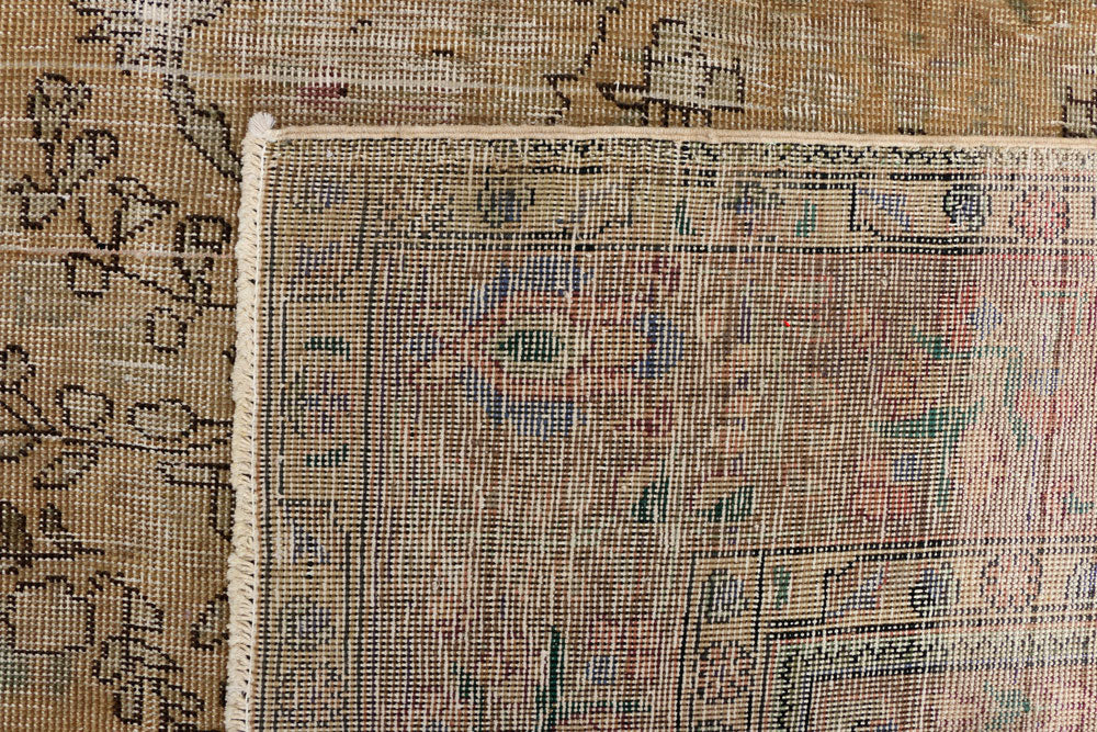 Tan Vintage 6' 9 x 9' 3 - No. 37594 - ALRUG Rug Store