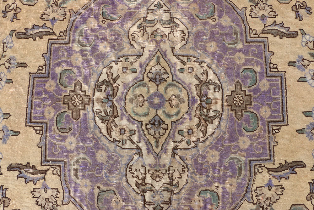 Tan Vintage 7' 7 x 11' - No. 37601 - ALRUG Rug Store