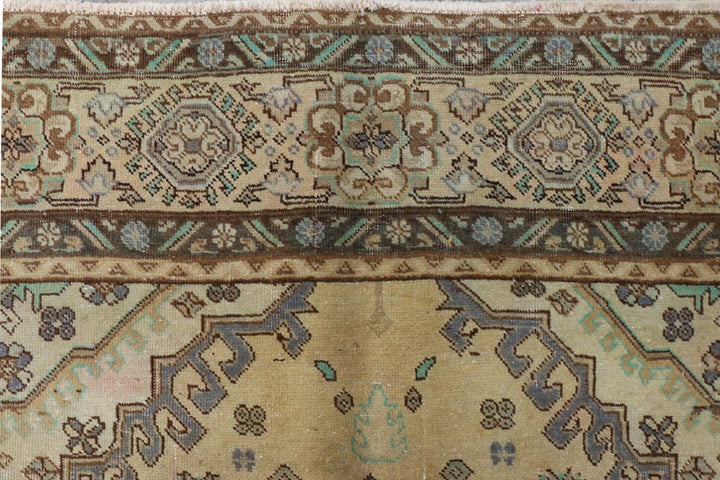 Wheat Vintage 7' 9 x 10' 8 - No. 37603 - ALRUG Rug Store