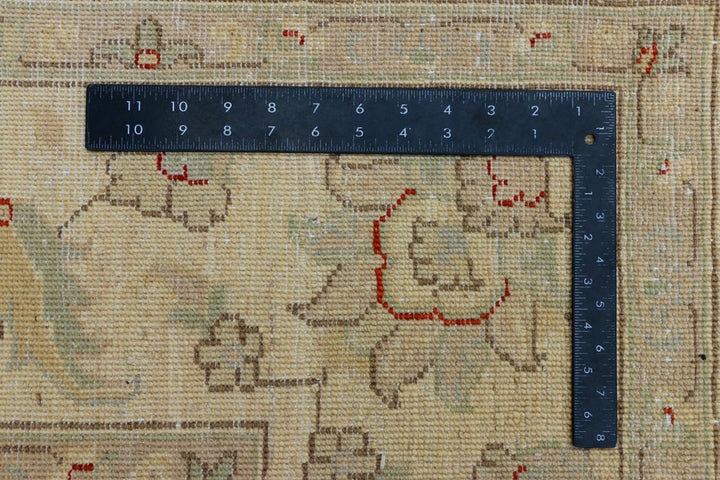 Beige Ziegler 6' 7 x 9' 8 - No. 37646 - ALRUG Rug Store