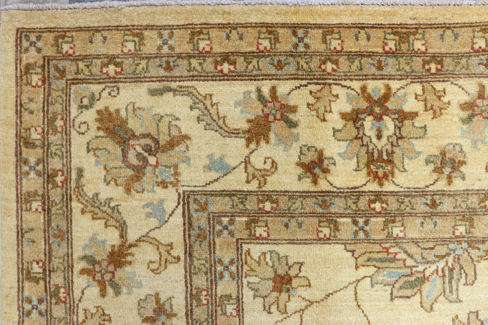 Beige Ziegler 6' 9 x 9' 10 - No. 37650 - ALRUG Rug Store