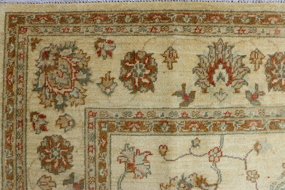 Beige Ziegler 6' 4 x 8' 8 - No. 37655 - ALRUG Rug Store
