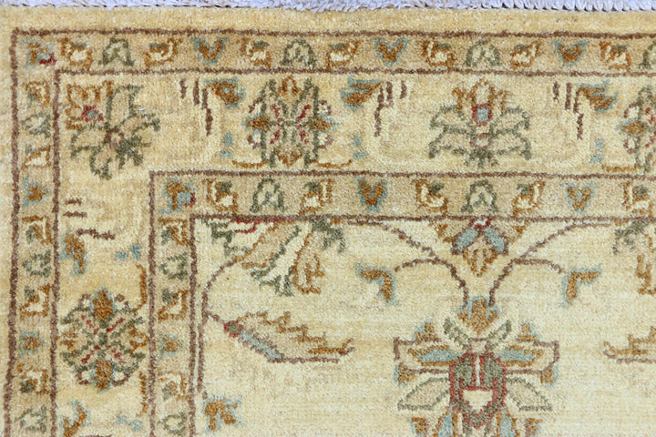 Beige Ziegler 2' 4 x 6' 6 - No. 37658 - ALRUG Rug Store