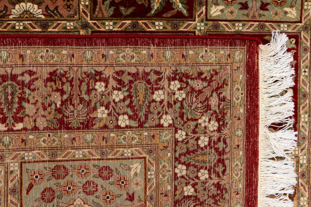 Maroon Bakhtiar 4'  1" x 6' " - No. QA74542