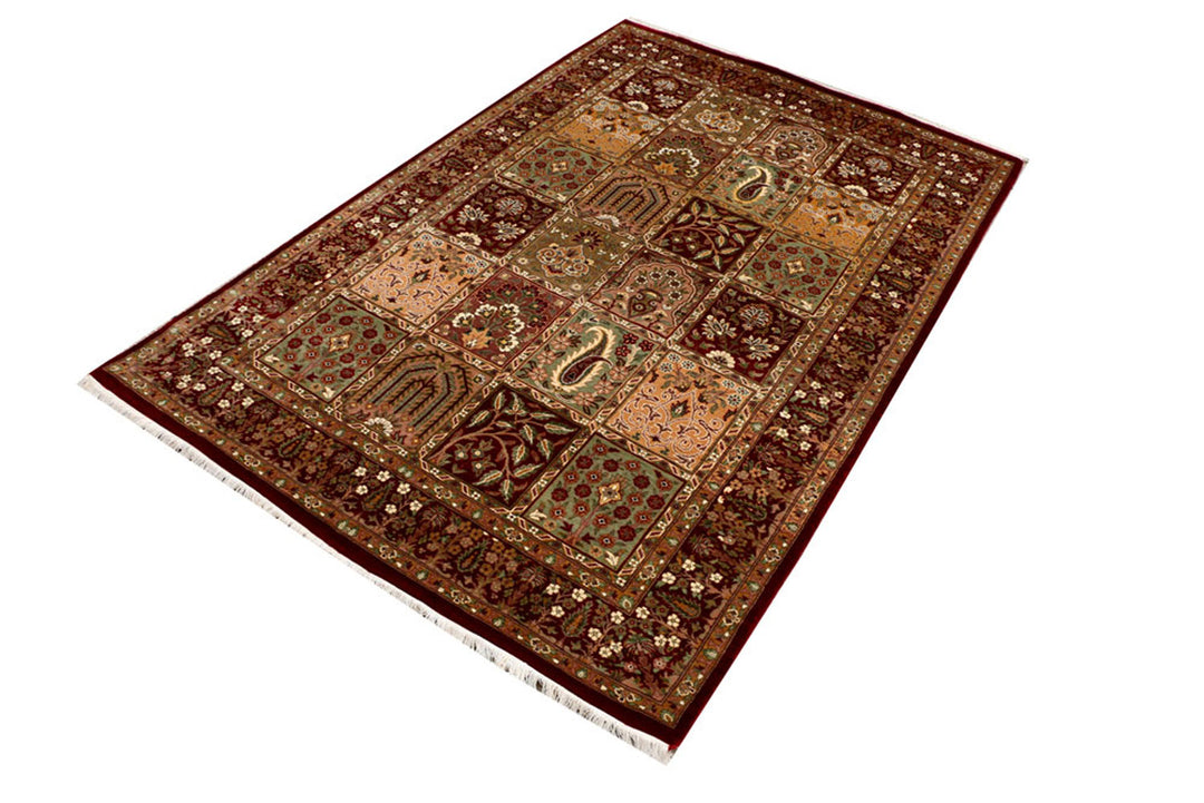 Maroon Bakhtiar 4'  x" 6'  1" - No. QA51568