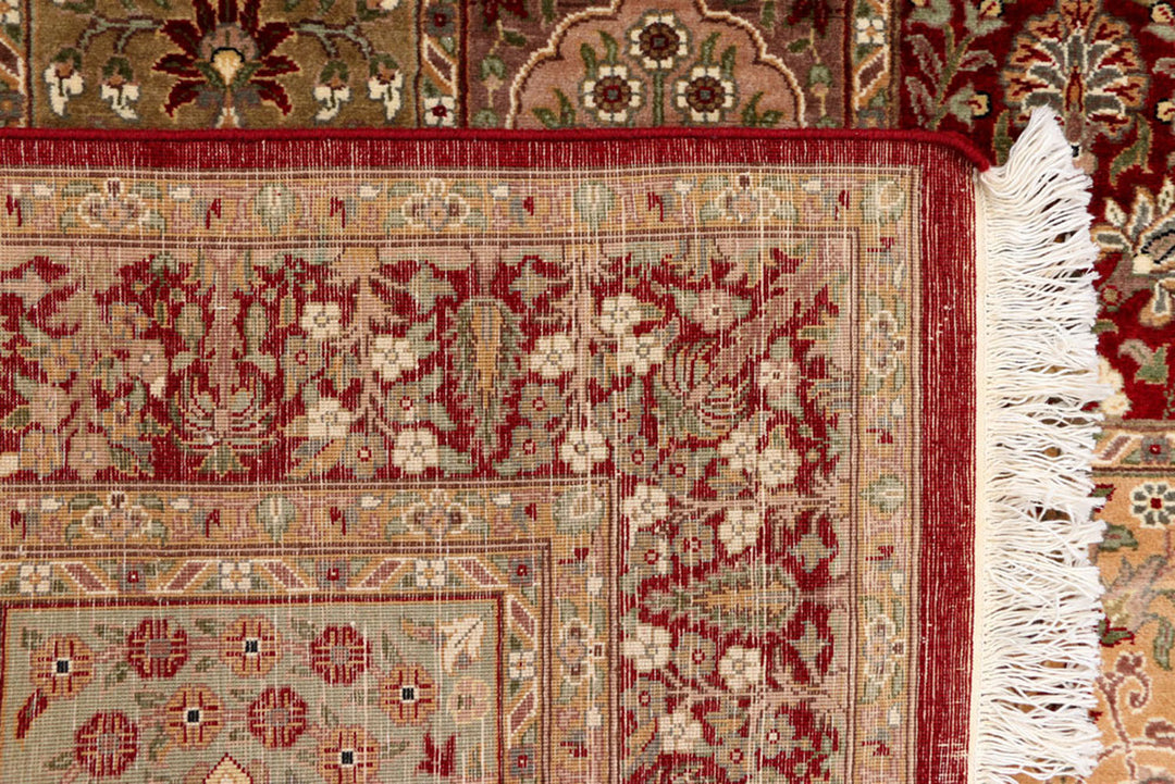 Maroon Bakhtiar 4'  x" 6'  1" - No. QA51568