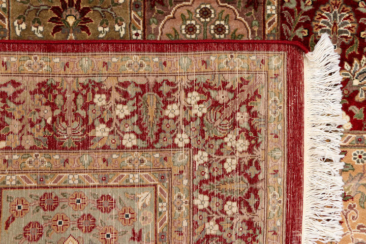 Maroon Bakhtiar 4'  x" 6'  1" - No. QA51568