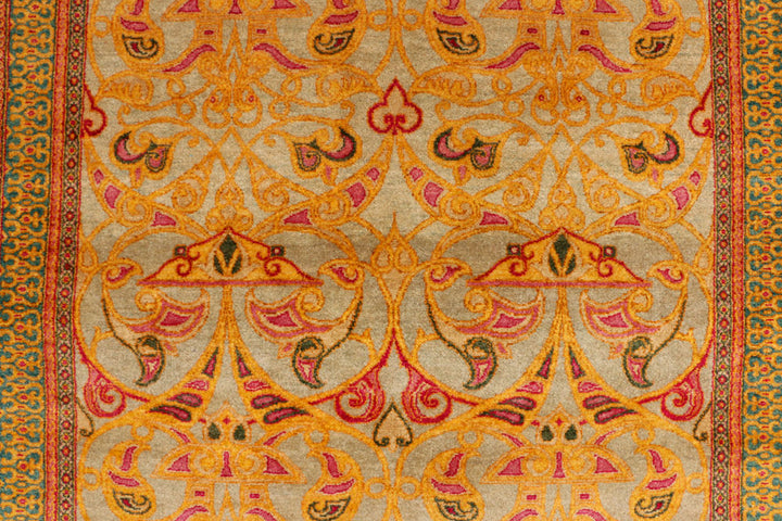Tan Sultanabad 5' 2 x 7' 8 - No. 37691 - ALRUG Rug Store