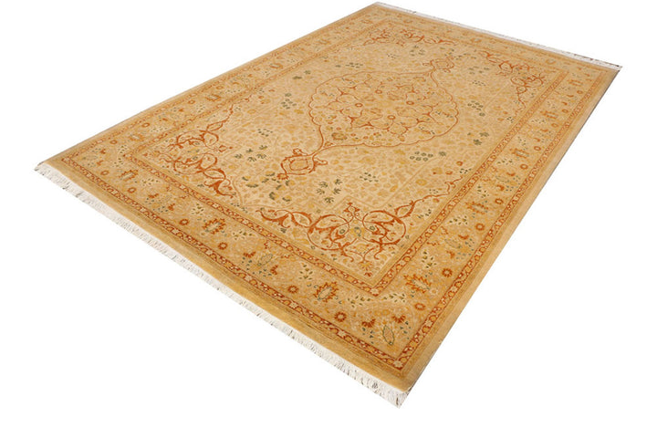 Navajo White Kirman 6'  x" 9'  1" - No. QA80985