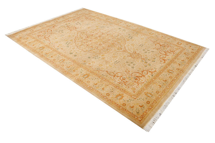 Navajo White Kirman 6'  x" 9'  1" - No. QA80985