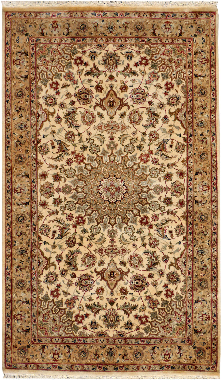 Bisque Kashan 3' 1 x 5' 1 - No. 37713