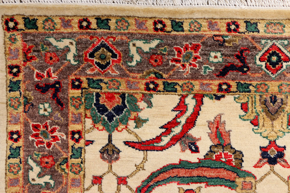 Blanched Almond Sultanabad 3' 2 x 4' 11 - No. 37731 - ALRUG Rug Store