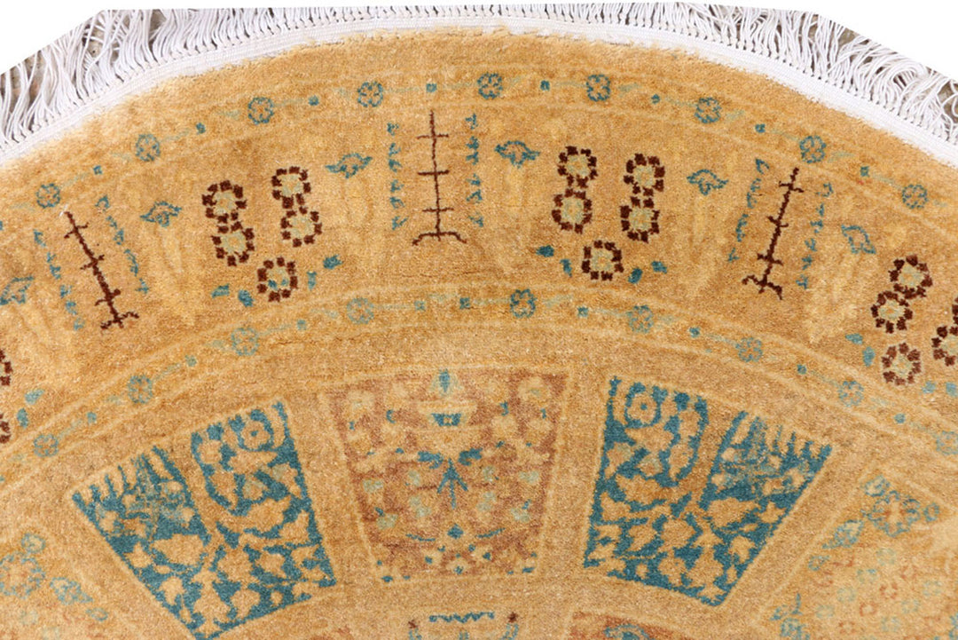 White Pakistani Bakhtiar Rug 4'1" x 3'11" Hand-Knotted view
