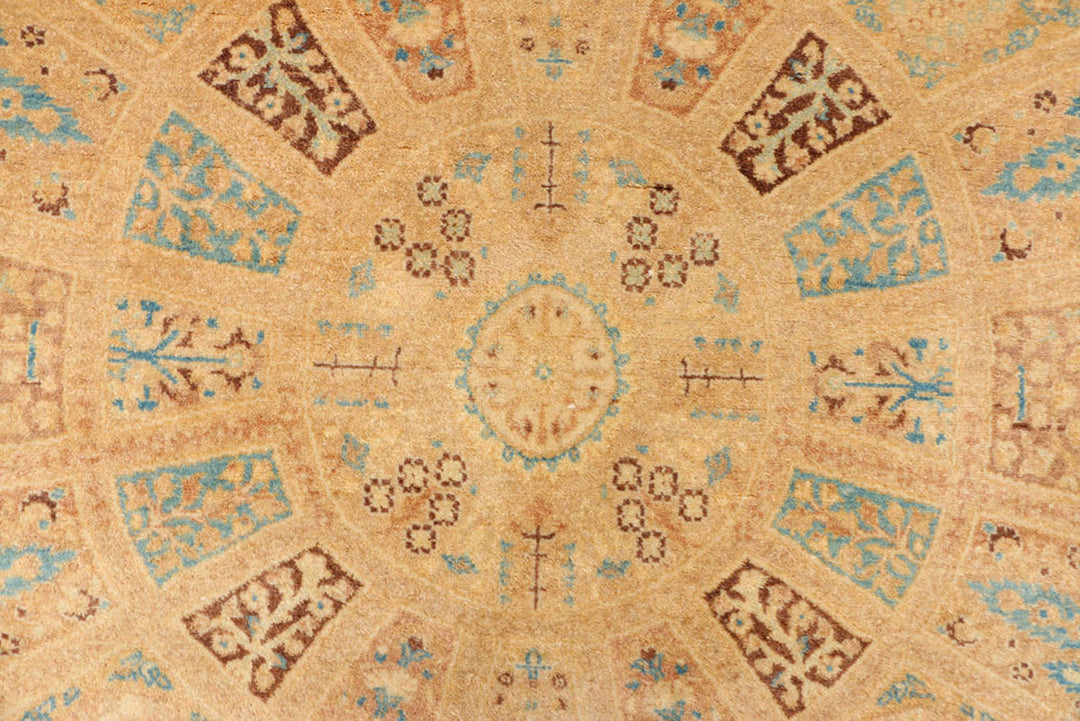White Pakistani Bakhtiar Rug 4'1" x 3'11" Hand-Knotted close-up