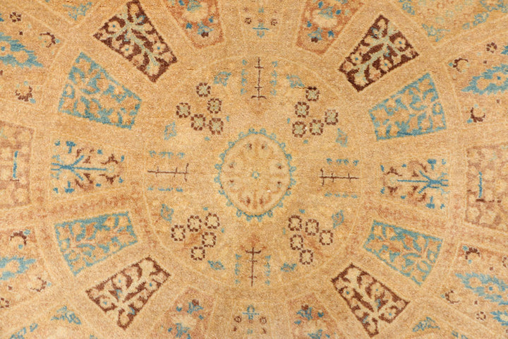 White Pakistani Bakhtiar Rug 4'1" x 3'11" Hand-Knotted close-up