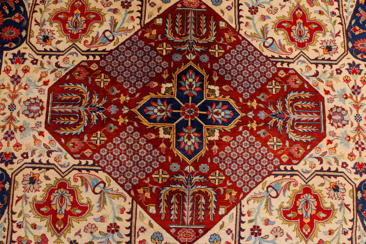 Navajo White Isfahan 8' 2 x 9' 8 - No. 37773 - ALRUG Rug Store