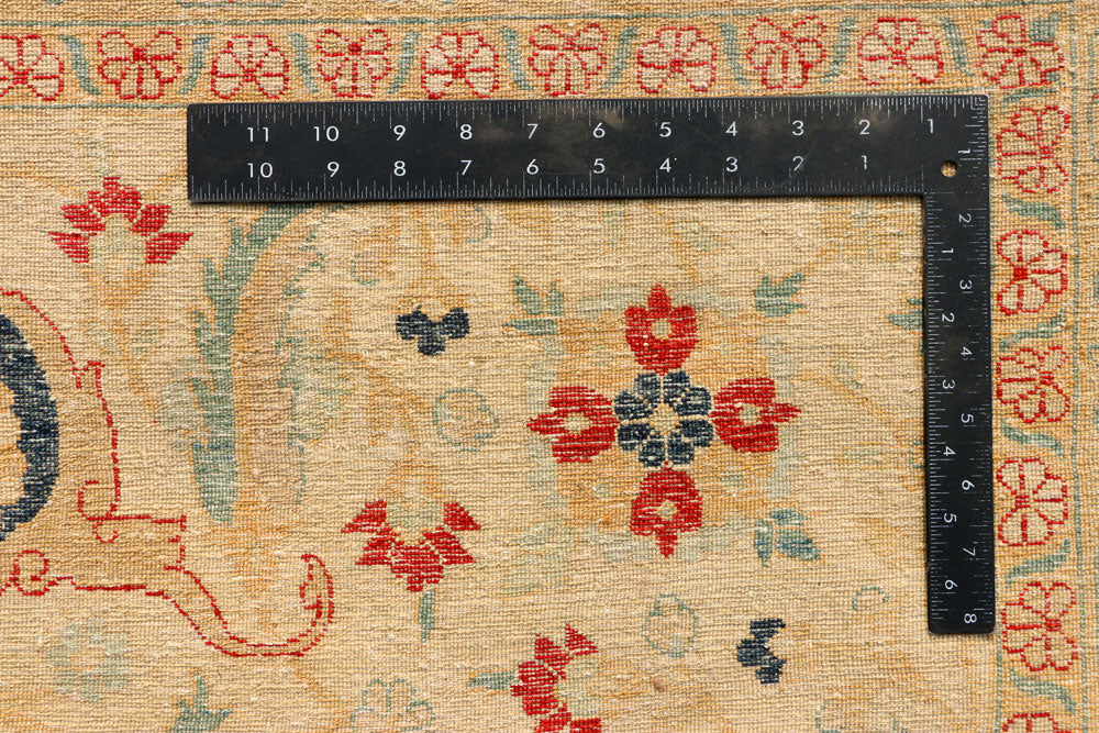 Navajo White Sultanabad 10' 2 x 13' 7 - No. 37813 - ALRUG Rug Store