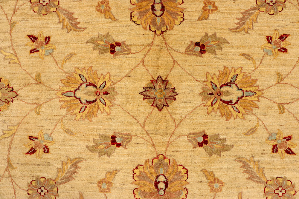 Navajo White Ziegler 5' 7 x 8' 4 - No. 38031 - ALRUG Rug Store