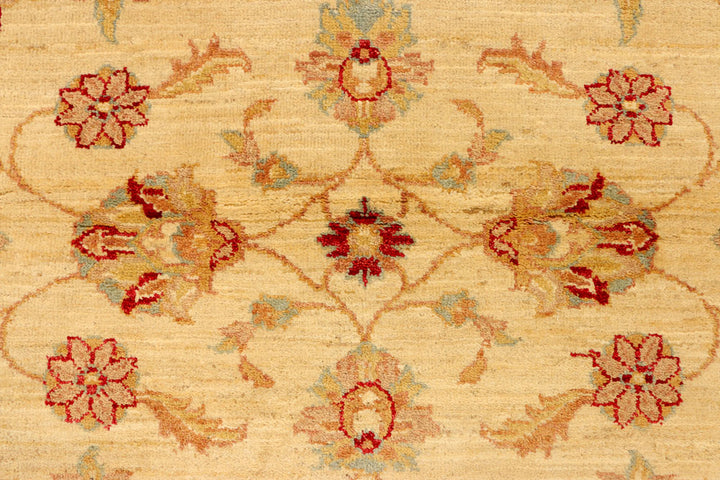 Navajo White Ziegler 4' 2 x 5' 11 - No. 38049 - ALRUG Rug Store