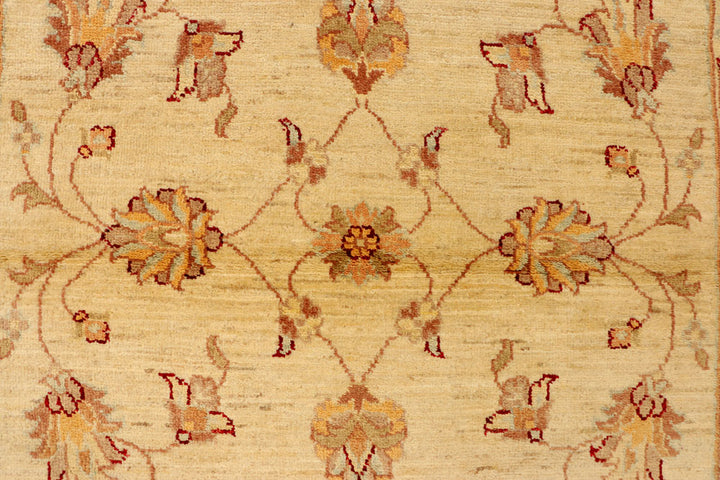 Navajo White Ziegler 4' 1 x 6' 3 - No. 38056 - ALRUG Rug Store