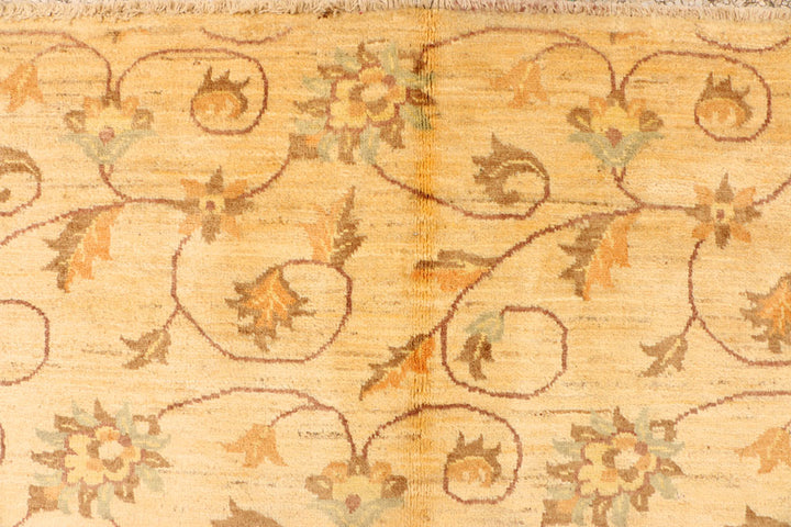 Navajo White Ikat 5' 11 x 9' 6 - No. 38077 - ALRUG Rug Store