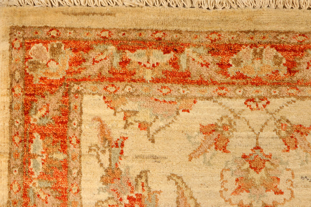 Navajo White Ziegler 2' 7 x 4' 4 - No. 38103 - ALRUG Rug Store