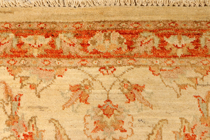 Navajo White Ziegler 2' 7 x 4' 4 - No. 38103 - ALRUG Rug Store