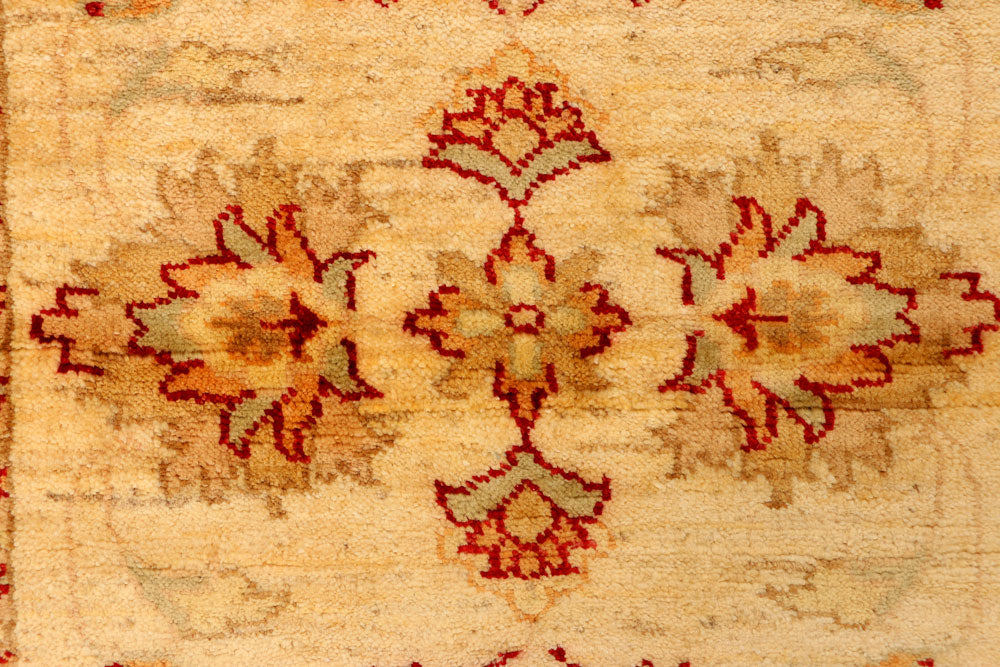 Navajo White Ziegler 2' 4 x 4' 6 - No. 38124 - ALRUG Rug Store