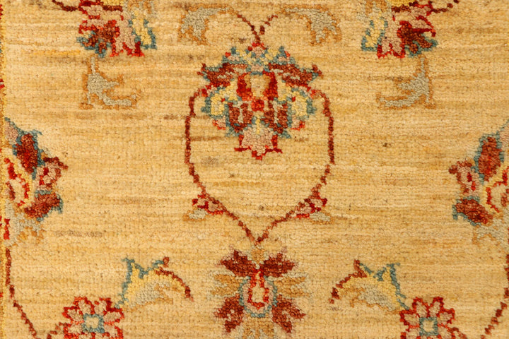 Navajo White Ziegler 2' 4 x 4' 9 - No. 38125 - ALRUG Rug Store