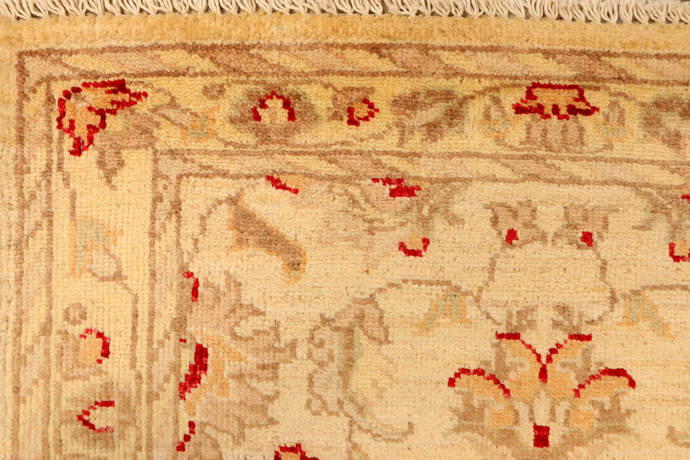 Navajo White Ziegler 2' 4 x 4' 4 - No. 38130 - ALRUG Rug Store