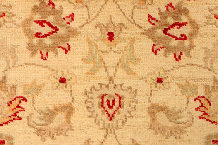 Navajo White Ziegler 2' 4 x 4' 4 - No. 38130 - ALRUG Rug Store