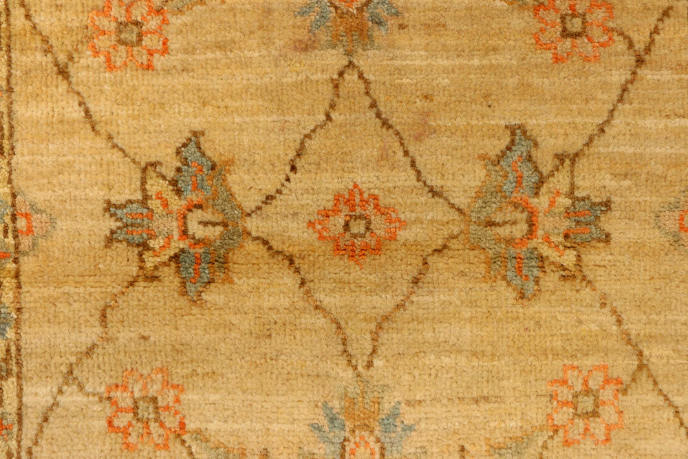 Navajo White Ziegler 2' 4 x 4' 8 - No. 38153 - ALRUG Rug Store