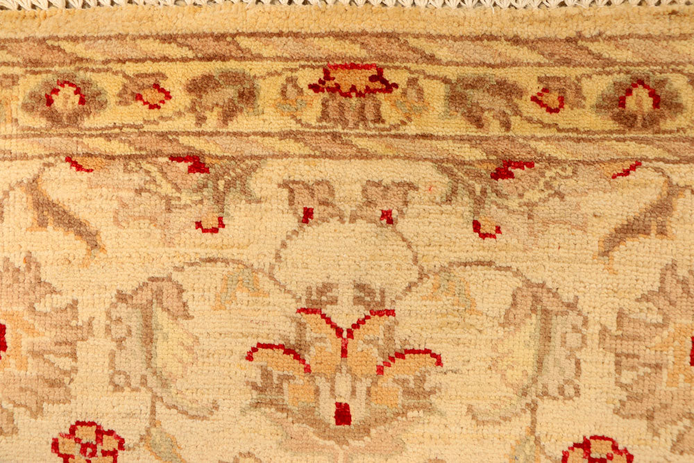 Navajo White Ziegler 2' 5 x 4' 4 - No. 38161 - ALRUG Rug Store