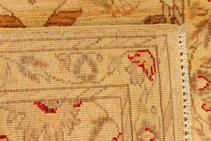 Navajo White Ziegler 2' 5 x 4' 4 - No. 38161 - ALRUG Rug Store