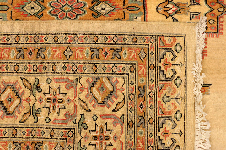 Navajo White Caucasian 6' 1 x 8' 8 - No. 38172 - ALRUG Rug Store