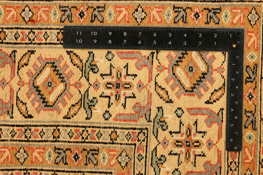 Navajo White Caucasian 6' 1 x 8' 8 - No. 38172 - ALRUG Rug Store