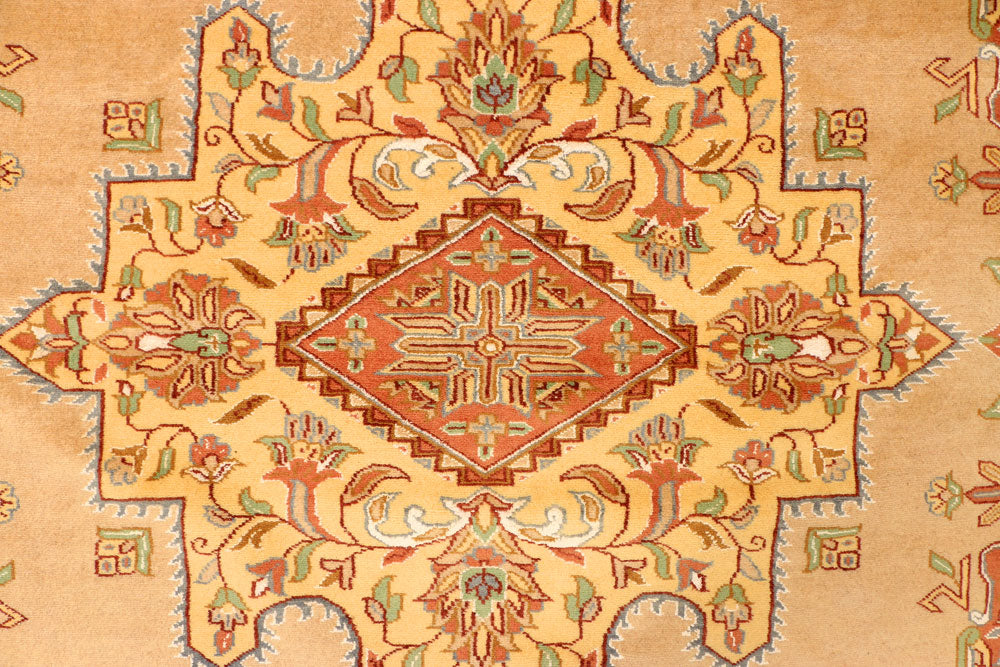 Burlywood Caucasian 6' 11 x 10' 4 - No. 38174 - ALRUG Rug Store