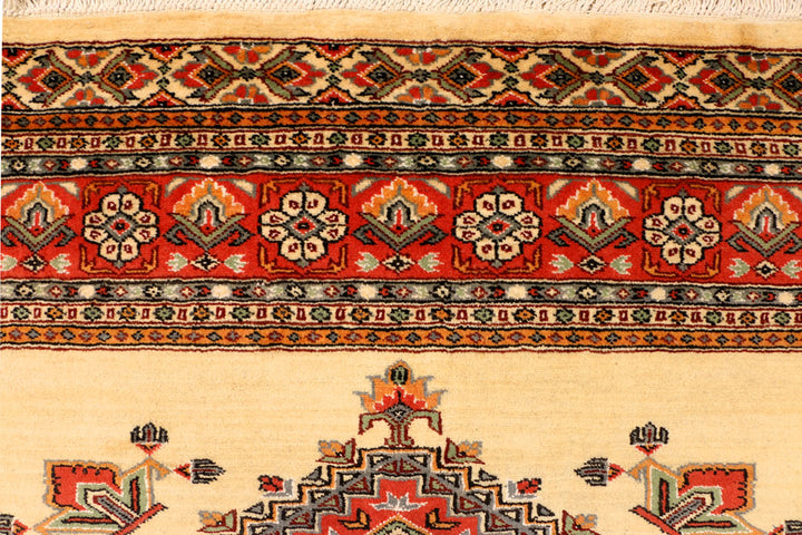 Navajo White Caucasian 6' 2 x 9' 1 - No. 38182 - ALRUG Rug Store