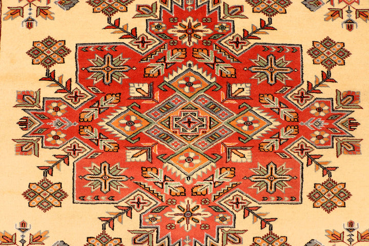 Navajo White Caucasian 6' 2 x 9' 1 - No. 38182 - ALRUG Rug Store