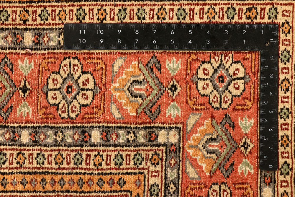 Navajo White Caucasian 6' 2 x 9' 1 - No. 38182 - ALRUG Rug Store