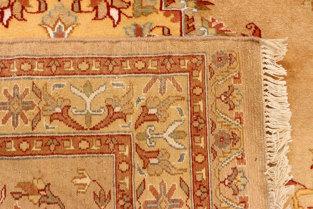 Burlywood Caucasian 4' 5 x 6' 5 - No. 38187 - ALRUG Rug Store