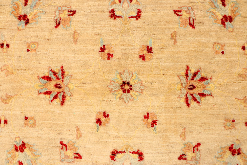 Navajo White Ziegler 4' 7 x 6' 5 - No. 38223 - ALRUG Rug Store