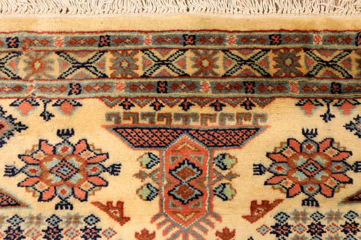 Navajo White Caucasian 3' 2 x 5' - No. 38227 - ALRUG Rug Store