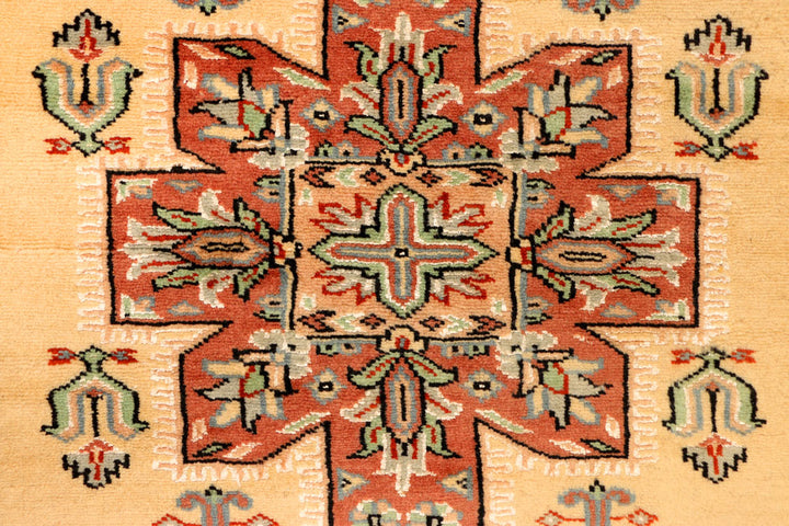 Navajo White Caucasian 2' 8 x 4' - No. 38239 - ALRUG Rug Store