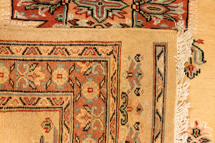 Navajo White Caucasian 2' 8 x 4' - No. 38239 - ALRUG Rug Store