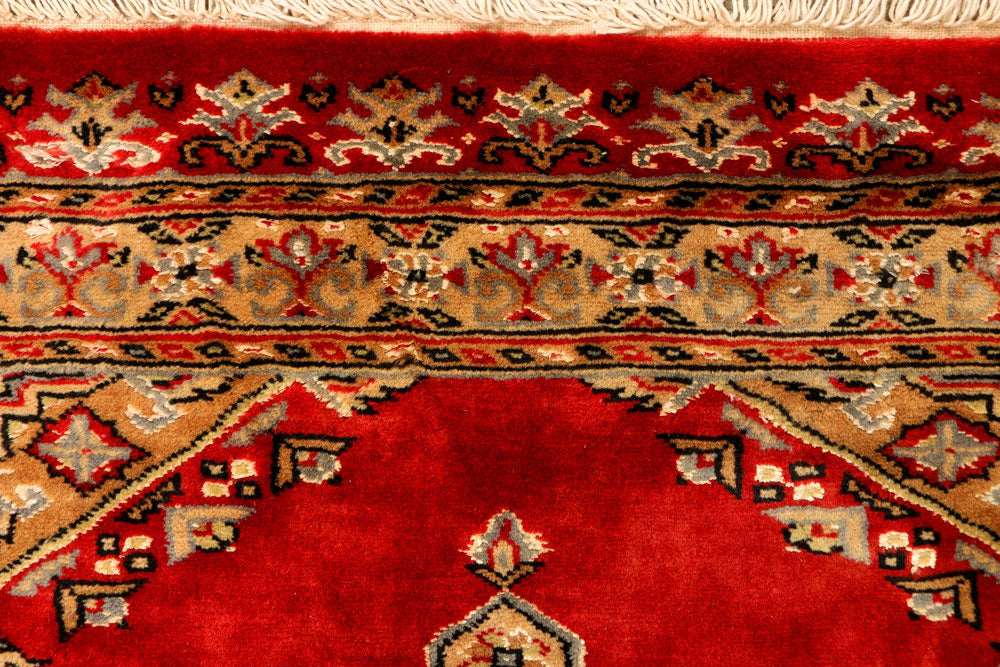 Firebrick Caucasian 2' 7 x 4' 2 - No. 38253 - ALRUG Rug Store